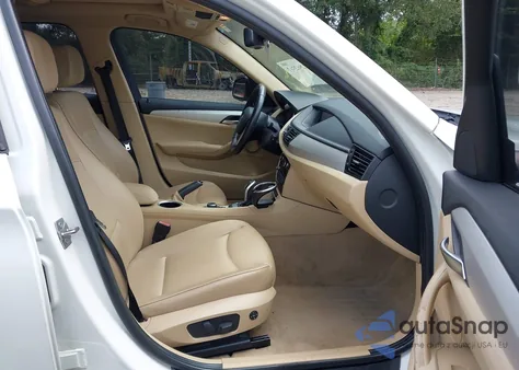 2013 BMW X1 xDrive28I из США, поврежденный, VIN WBAVL1C59DVR88315